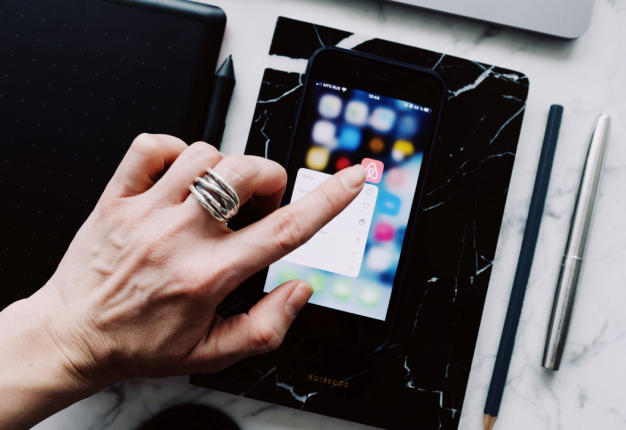 Application Knowledge Transition through Experts in Dubai